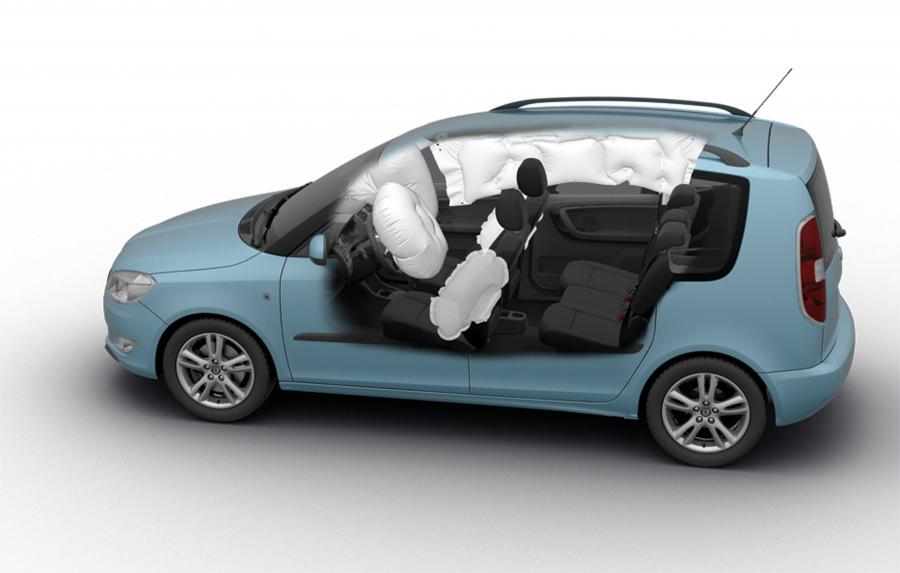  Skoda Roomster 2010 года  (фото 8 из 46)